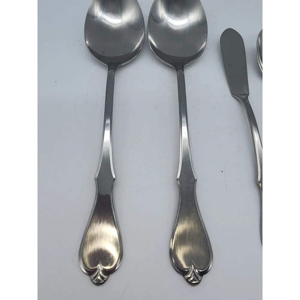 Wm A Rogers Premier Stainless Oneida Royal Shell Flatware Set 4pc USA Spoons Nut